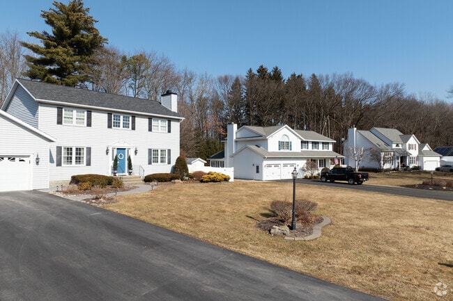A row of new colonials in Rotterdam, NY.