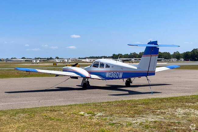 With over 20 aircraft and various flight simulators Kingsky Flight Academy can train new pilots or those looking to further their knowledge.