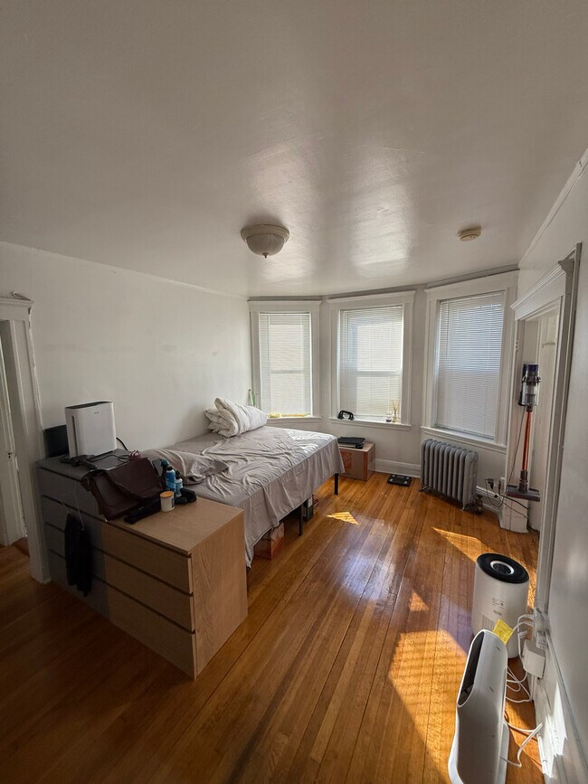 121 Park Dr Unit 40, Boston, MA 02215