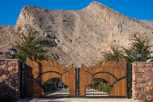 Details make the difference in Lone Mountain.