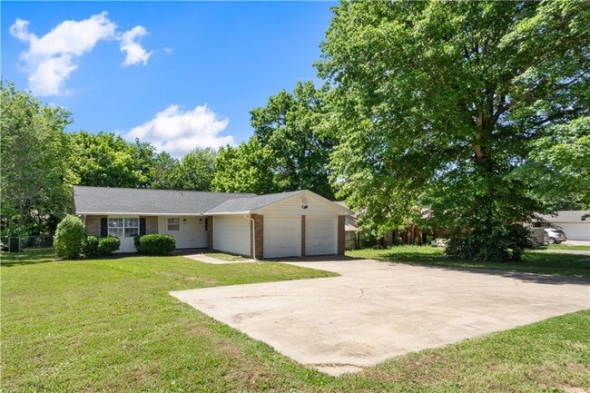 3023 N Old Missouri Rd, Fayetteville, AR 72703 - photo 3