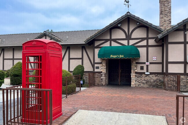 Maggie's Brit-themed pub entrance in Santa Fe Springs..