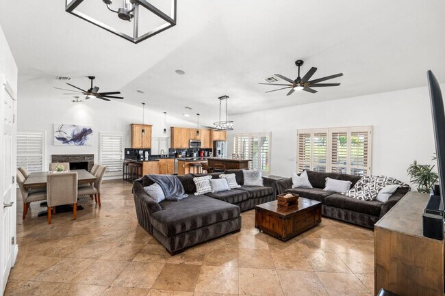 14615 N 22nd Ln unit ID1309636P, Phoenix, AZ 85023 - photo 2