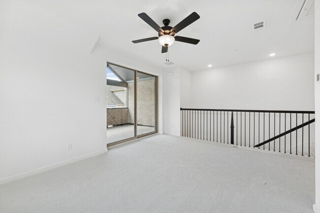 4839 Fuller Ct unit 701, Irving, TX 75038 - photo 2