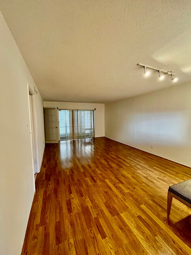 950 Hillcrest Dr Unit 109, Hollywood, FL 33021