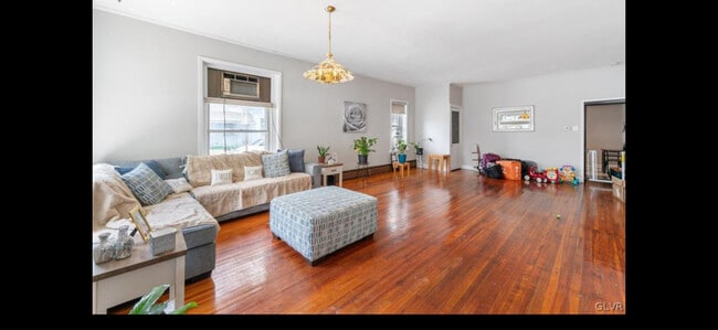 557 Park St unit 1, Allentown, PA 18102 - photo 2