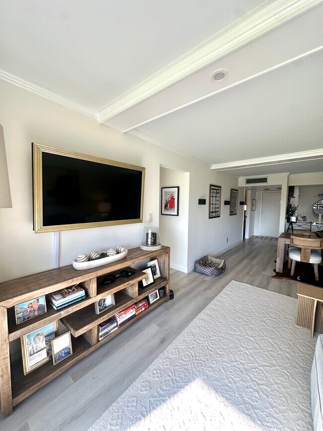 1083 Forest Lakes Dr unit Dan Wood, Naples, FL 34105 - photo 6