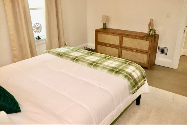 1912 Fernwood Ave, Toledo, OH 43607 - photo 7