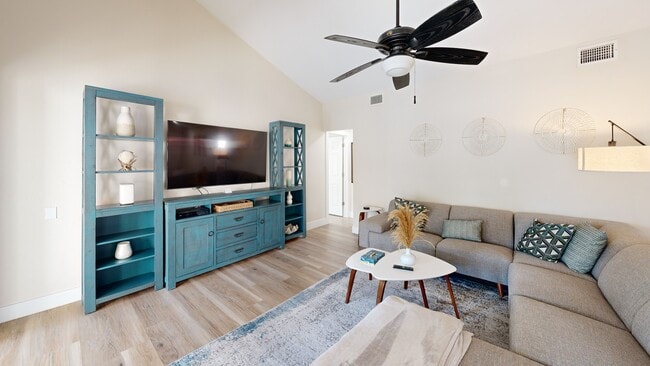 27391 Pelican Ridge Cir, Bonita Springs, FL 34135 - photo 3