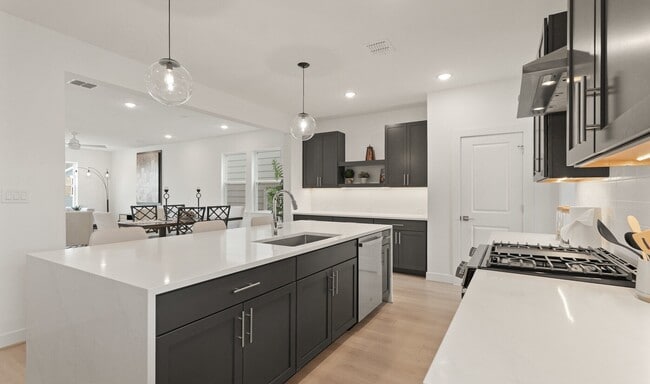 2323 Via Cami Ln, Houston, TX 77051 - photo 3