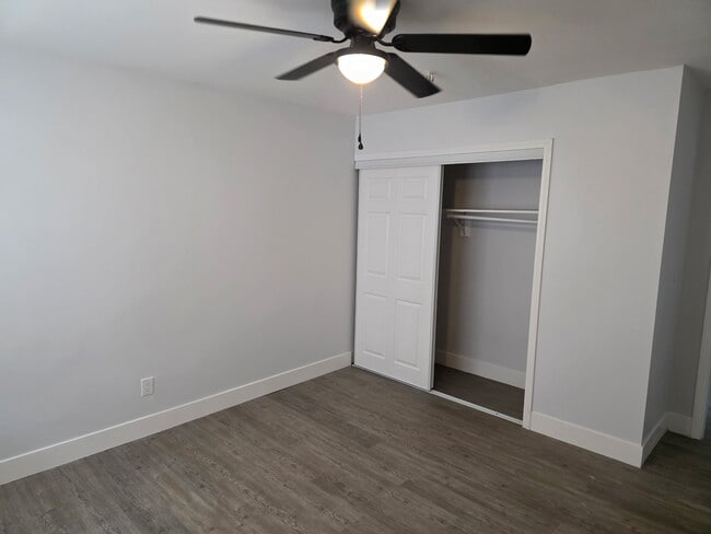 Riverside Apartments - OPEN HOUSE 11/22, Rockford, IL 61103 - photo 2