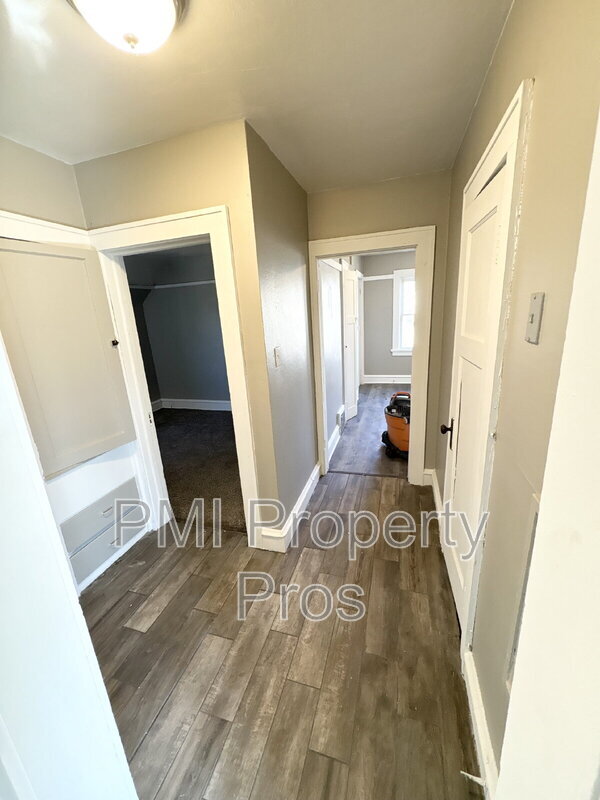 1538 N 38th St, Milwaukee, WI 53208 - photo 2