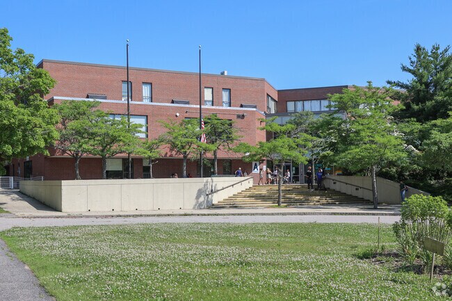 PATHS offers hands-on, technical education to prepare students in Portland.