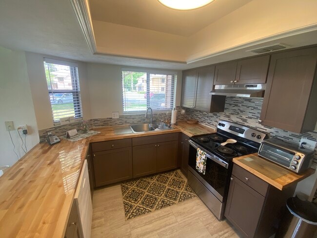 130 Blue Heron Dr unit First Floor, Daytona Beach, FL 32119 - photo 2