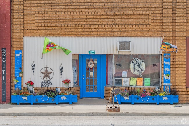 Geary residents can buy fresh farm produce at the Main Street local store.