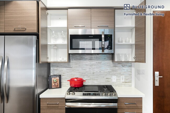 401 N Orange St unit FL3-ID162, Glendale, CA 91203 - photo 6