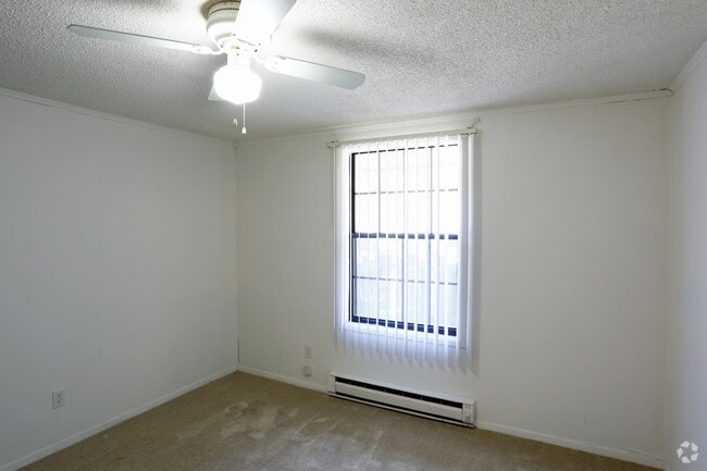 Fox Creek, Toledo, OH 43615 - photo 3