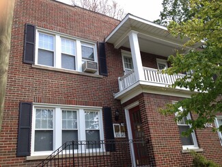 602 W 3rd St Unit 1, Royal Oak, MI 48067