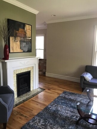 1307 Washington St Unit Evanston Loft Apartment, Evanston, IL 60202