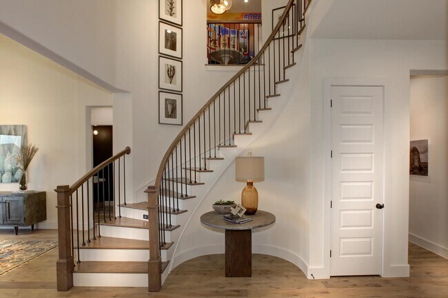 122 Crosswater Ln unit 37256113, Dripping Springs, TX 78620 - photo 5