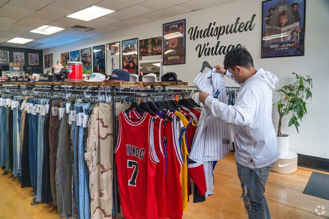 Undisputed Vintage, a Downtown Aurora business, sits near the Pigeon Hill area of Aurora, IL.