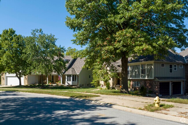 Chapel Ridge showcases diverse housing styles, from traditional to contemporary designs.