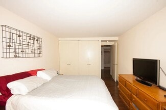 275 Greenwich St Unit 13M, New York, NY 10007