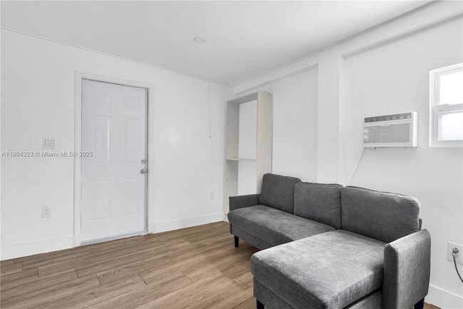 14970 Leisure Dr, Homestead, FL 33033 - photo 4