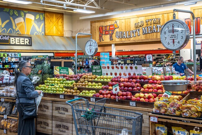 Most Solano Hilllocals have groceries available at nearby chains like Sprouts.