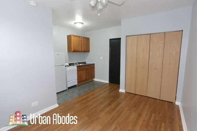 5708 N Winthrop Ave unit A01C, Chicago, IL 60660 - photo 2