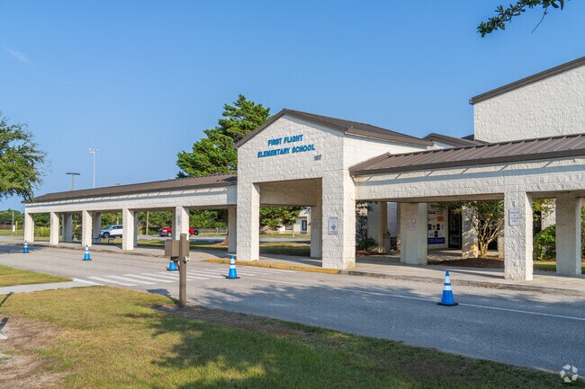 First Flight Elementary School features a student to teacher ratio of 11 to 1.