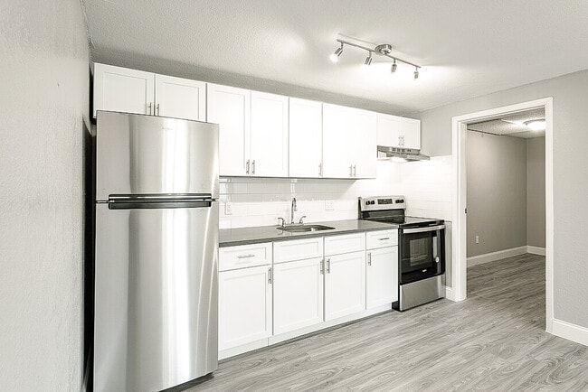 Bridgeport, Brandon, FL 33511 - photo 4