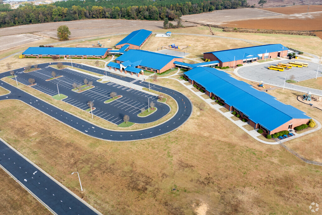 Princeton Elementary is a public school located in Princeton, NC