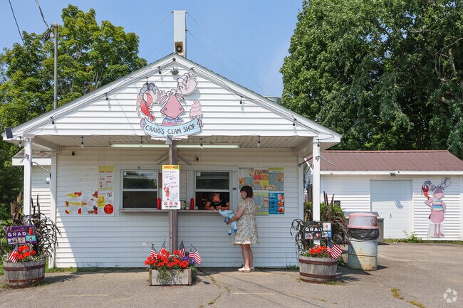 Craig's Clam Shop is one of the more well-known eateries in Patten.