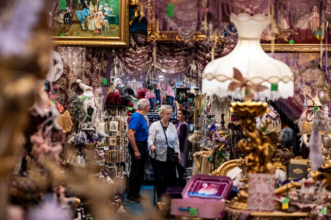 Patricia's Victorian House sells clothes and antiques.