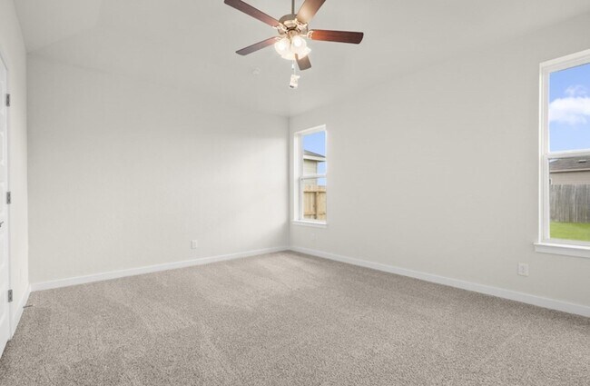 2717 Rio Primero Rd, Seguin, TX 78155 - photo 5