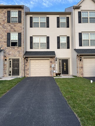 60 Katelyn Dr, New Oxford, PA 17350