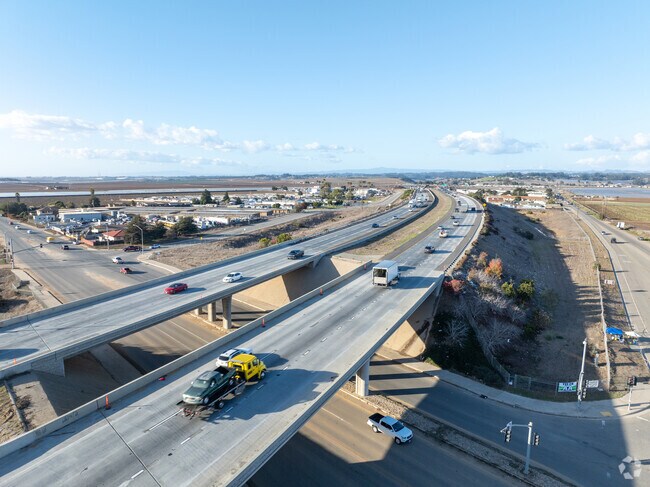 Bolsa Knolls offers quick access to Route 101 for a scenic drive to San Jose.