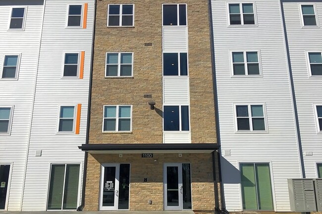 Union at Crescent, Bloomington, IN 47404 - photo 6