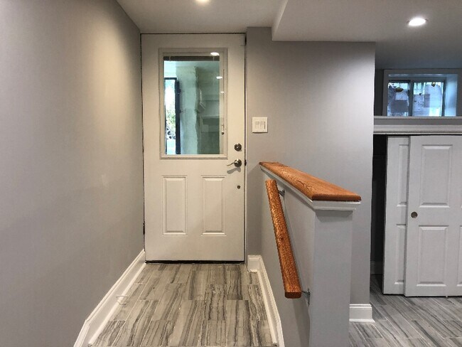 60 V St NW unit B, Washington, DC 20001 - photo 2