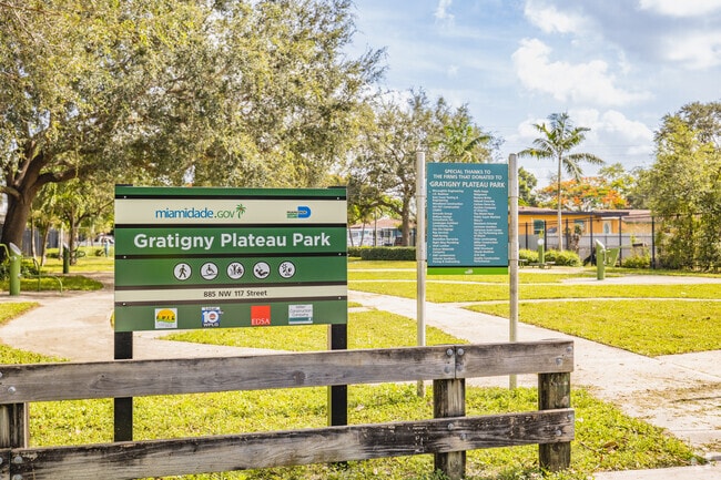 Gratigny Plateau Park in Westview features a playground and versatile outdoor spaces.