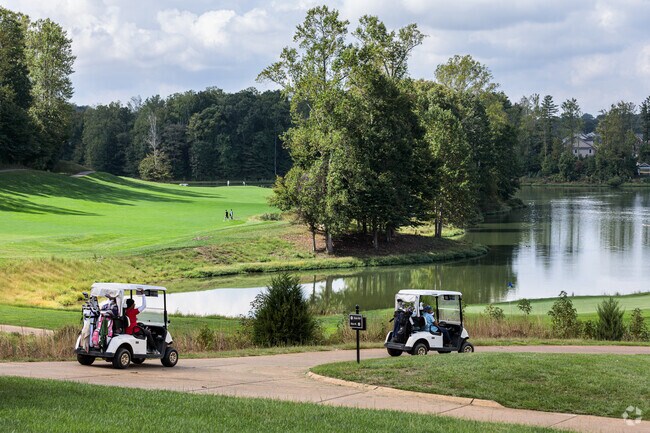 Lake Presidential Golf Club in Greater Upper Marlboro is a magnificent 18 hole course.