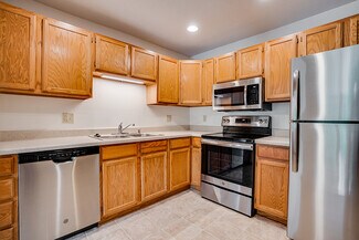 1 Riverplace Dr, La Crosse, WI 54601