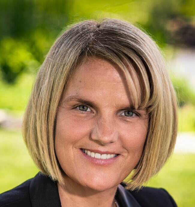 Denise Cole