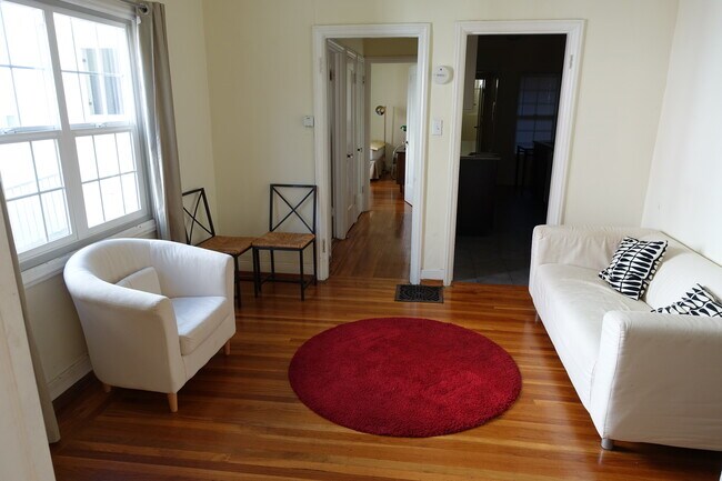 2571 Virginia St unit 1, Berkeley, CA 94709 - photo 2