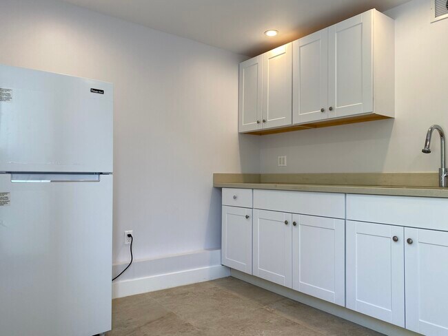 52 Avalon Dr unit 3 Bedroom, Daly City, CA 94015 - photo 5