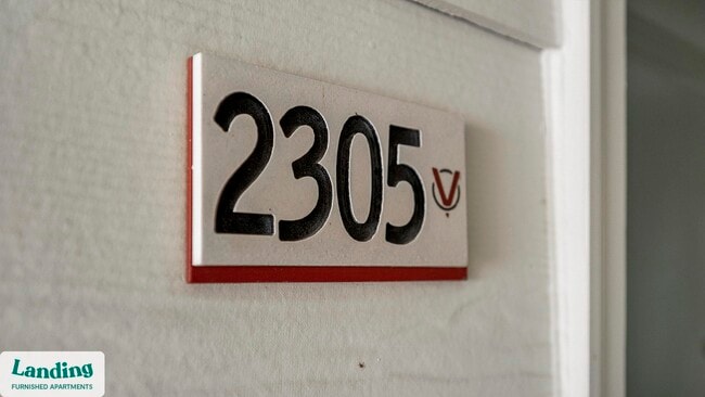 11010 Northlake Landing Dr unit 1-307, Charlotte, NC 28216 - photo 7