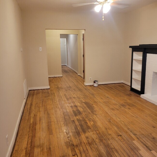 6723 S Clyde Ave unit 1, Chicago, IL 60649 - photo 4