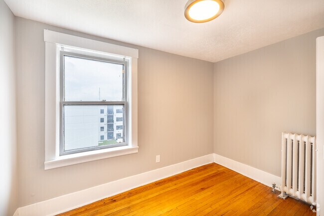 Clarisa Properties, Omaha, NE 68105 - photo 5