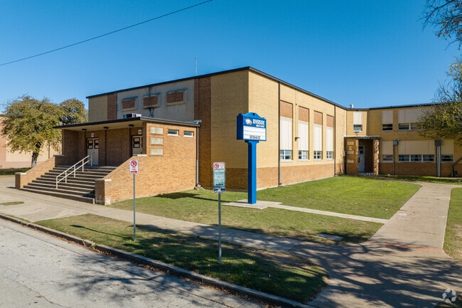 Riverside Middle School is in the Fort Worth Independent School District.
